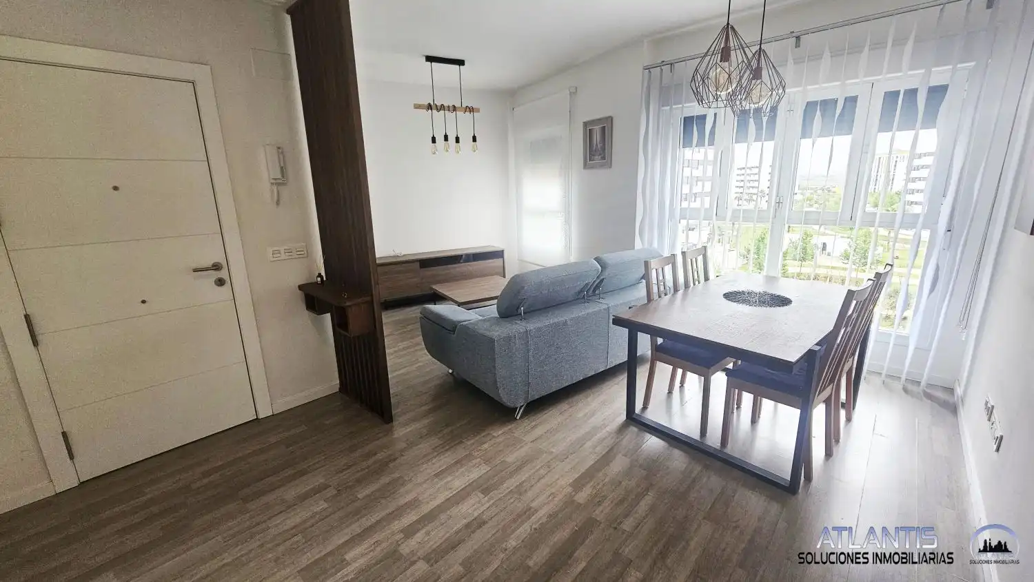 Sala de estar de Piso de alquiler en  Sevilla Capital con Aire acondicionado, Amueblado y Piscina comunitaria