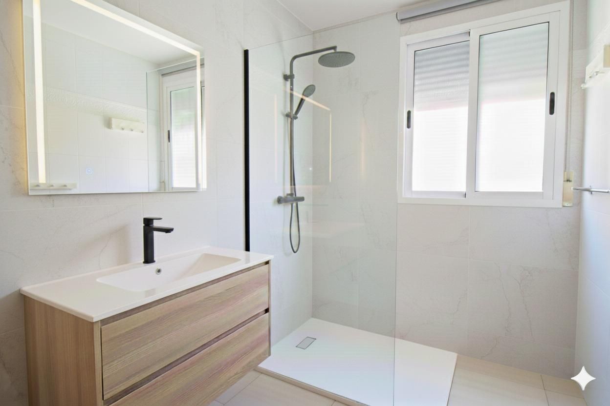 Bathroom of Apartment for sale in Lorca  with Air Conditioner and Heating