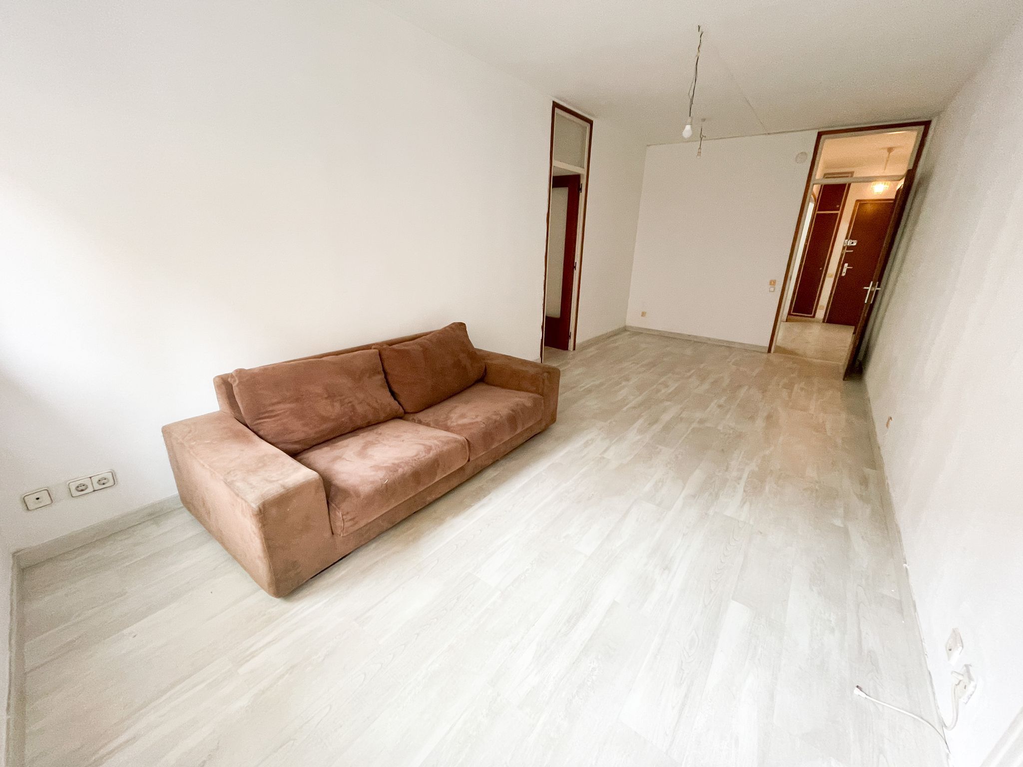 Living room of Flat to rent in  Barcelona Capital  with Parquet flooring, Oven and Pets allowed