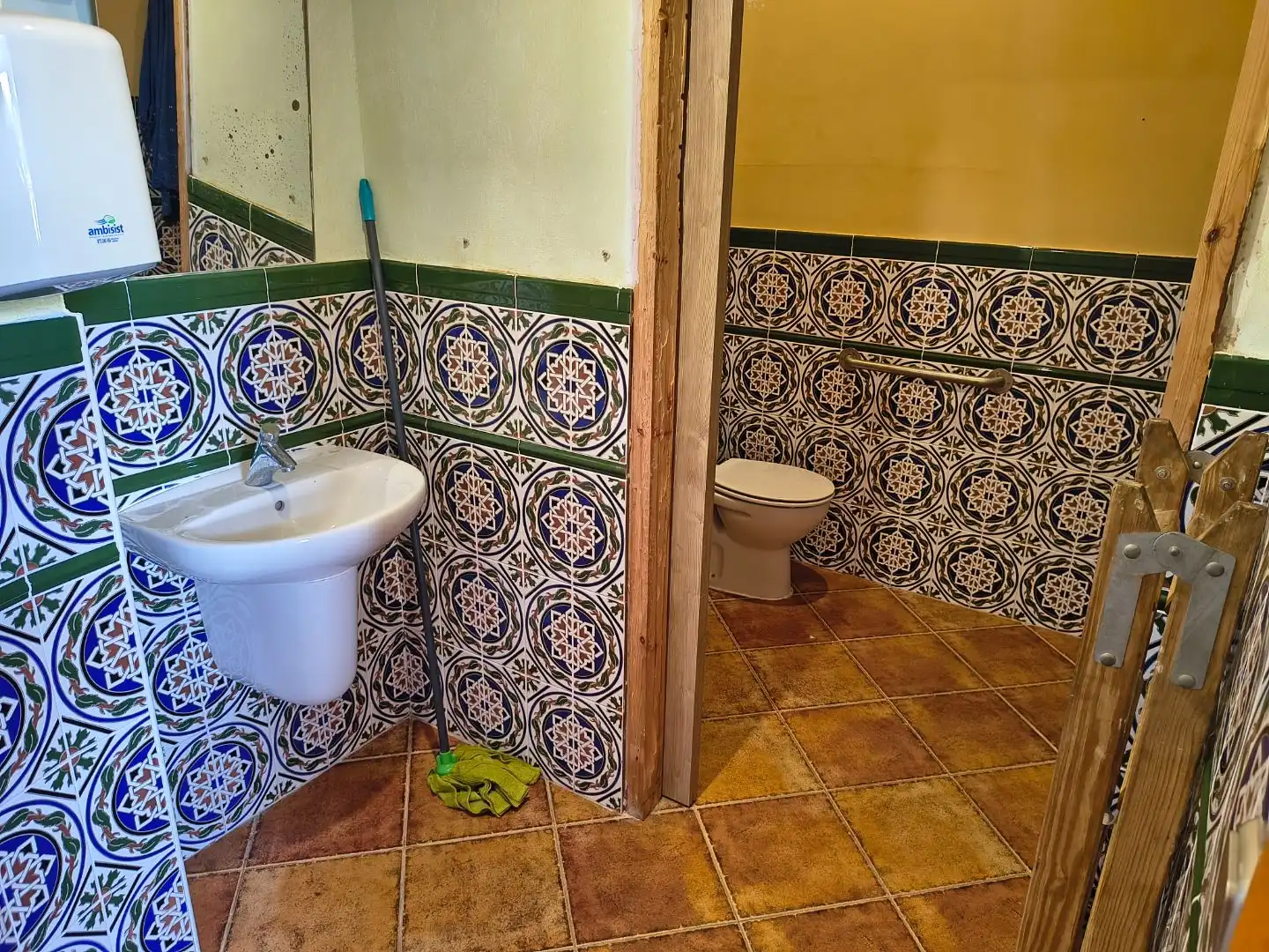 Business premises for transfer in paseo maritim 36, imagen 25