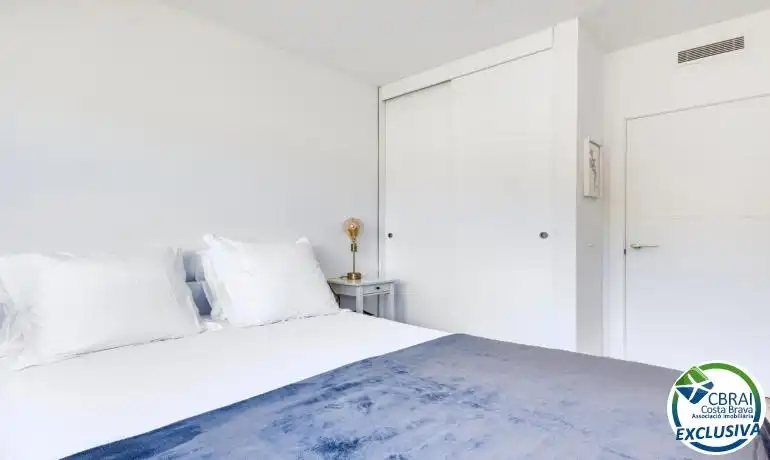 Dormitori de Apartament en venda en Roses