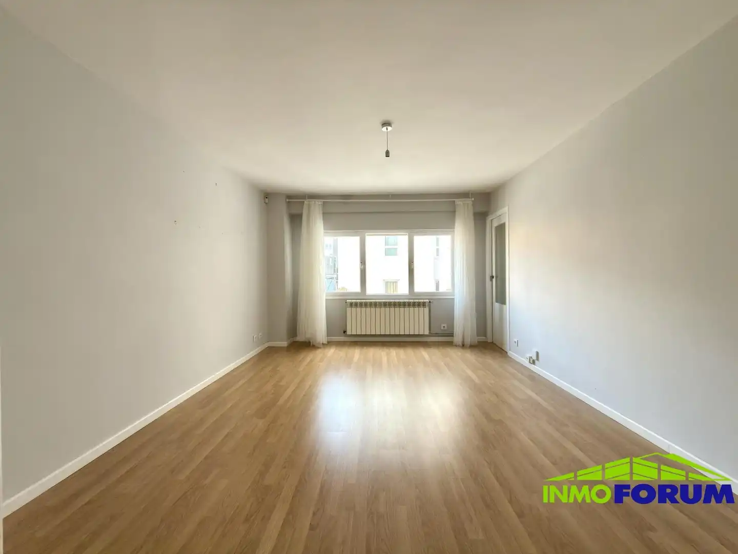 Sala d'estar de Pis en venda en A Coruña Capital  amb Calefacció