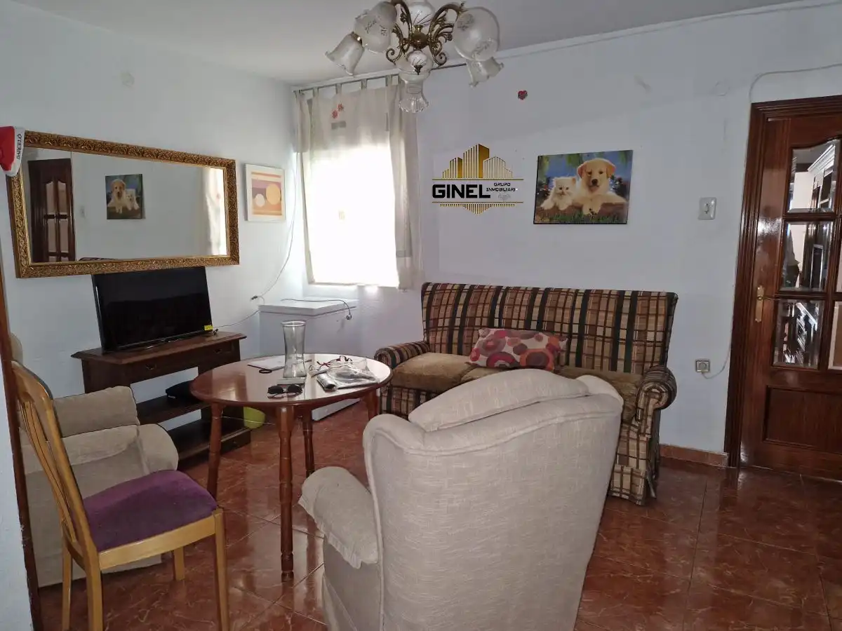 Living room of Flat for rent in Jaén  with Air Conditioner, Heating and Balcony