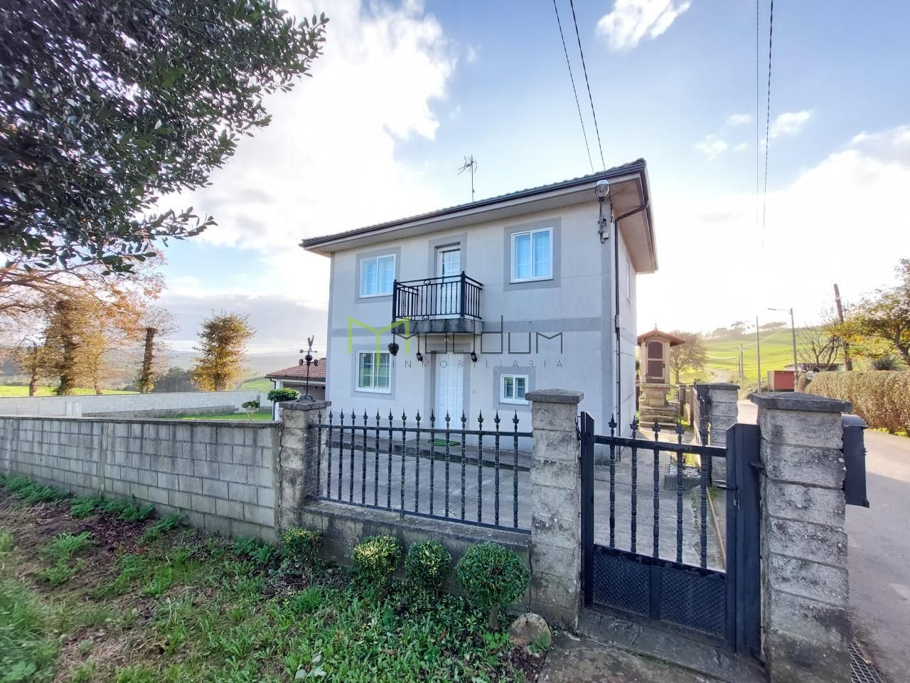 Vista exterior de Casa o xalet en venda en Arzúa amb Calefacció, Jardí privat i Balcó