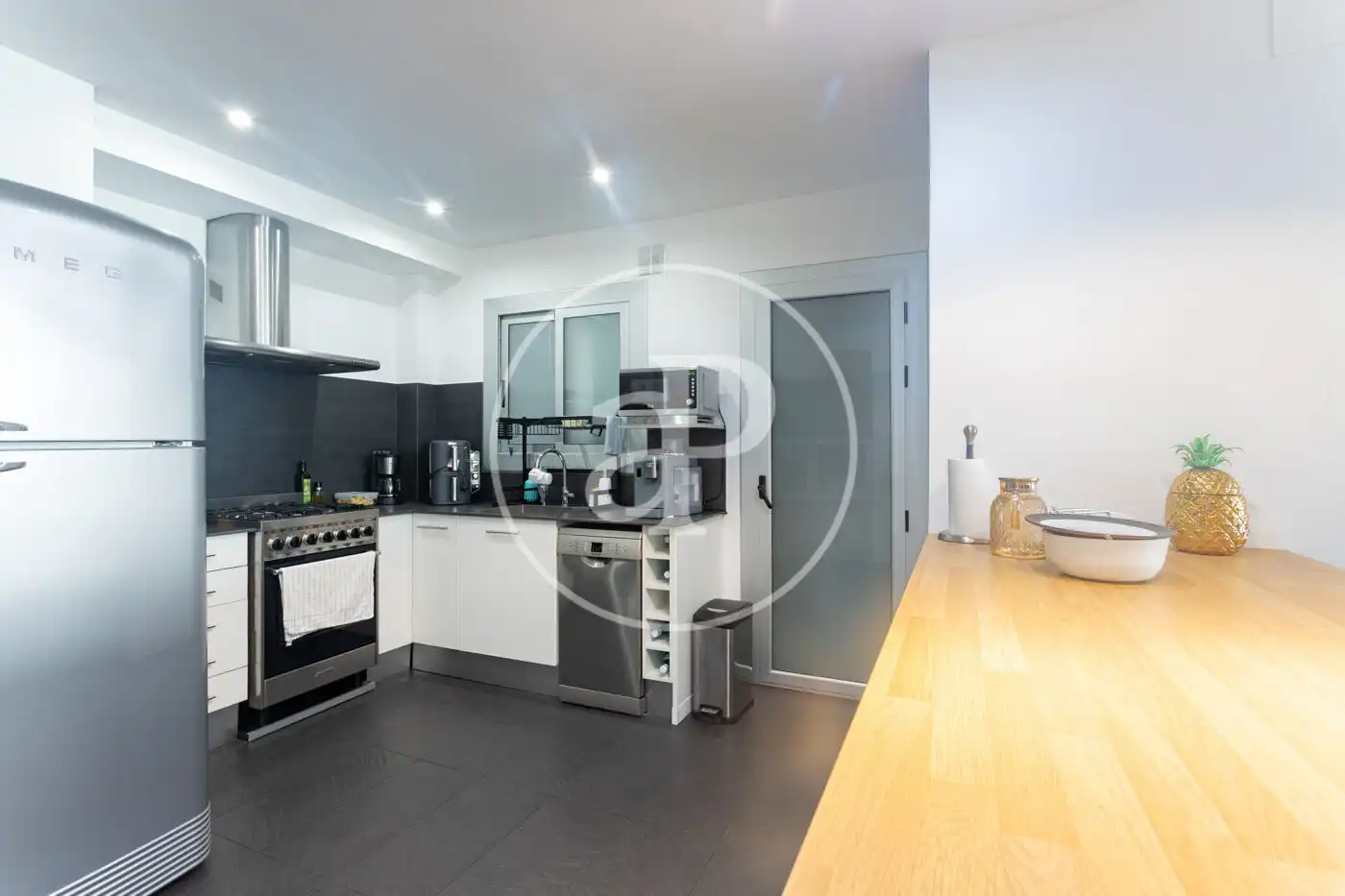 Kitchen of Flat for rent in Barcelona  with Air Conditioner, Heating and Private garden