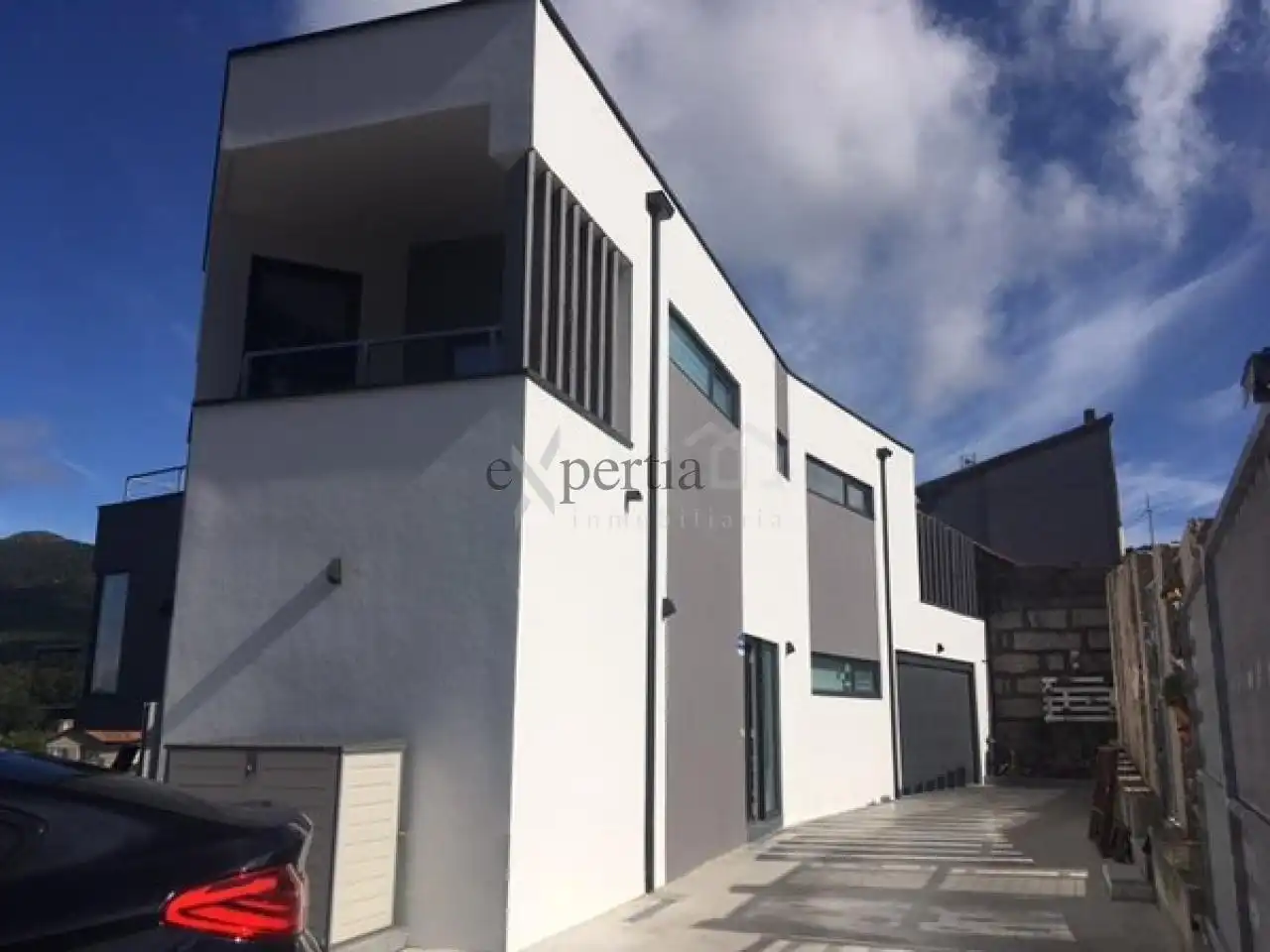 Houses for sale in Cea