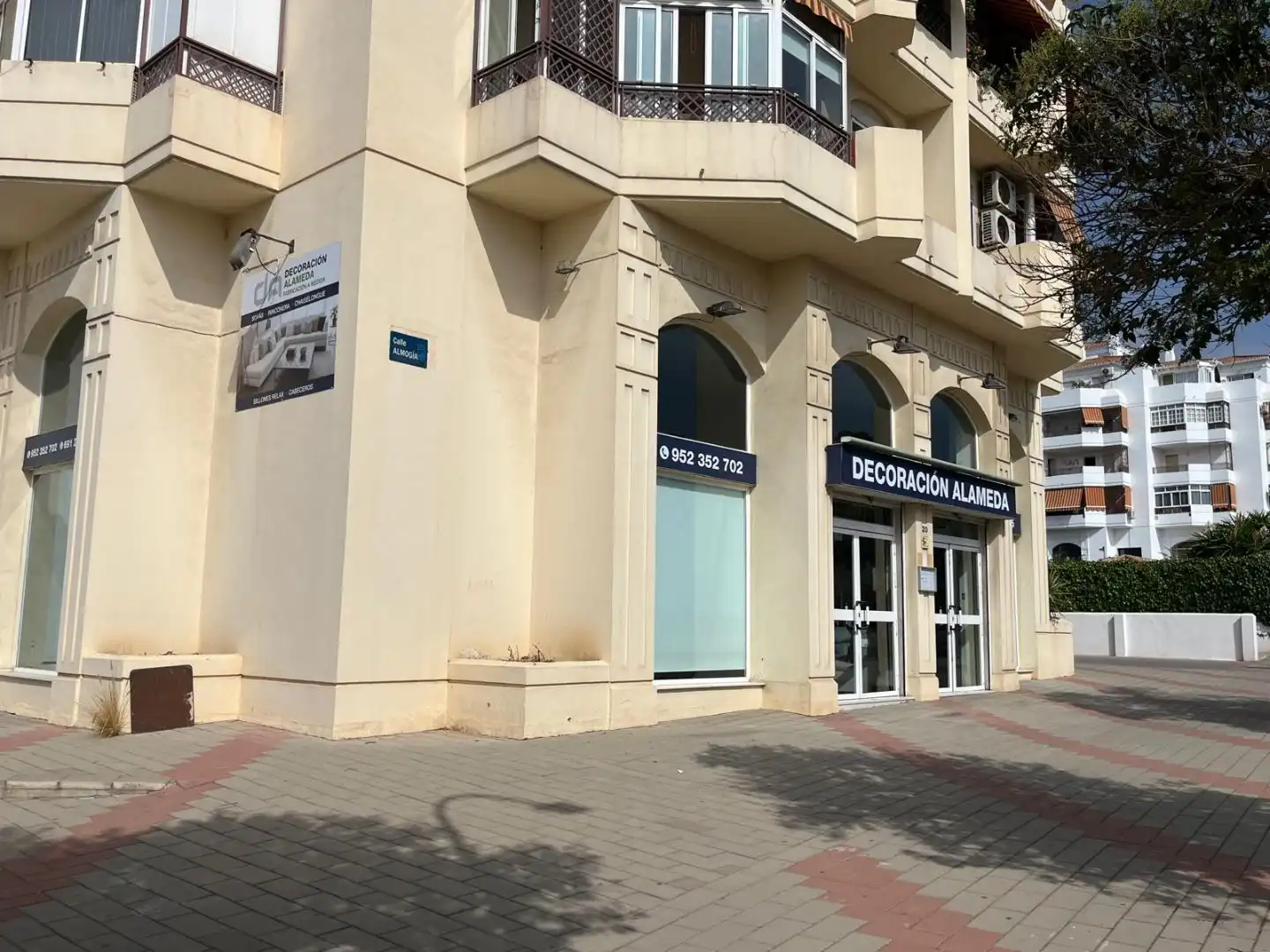 Vista exterior de Local en venda en Málaga amb Aire condicionat i Calefacció
