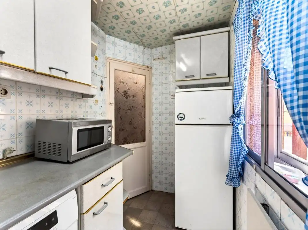 Cocina de Planta baja en venta en Madrid con Calefacción