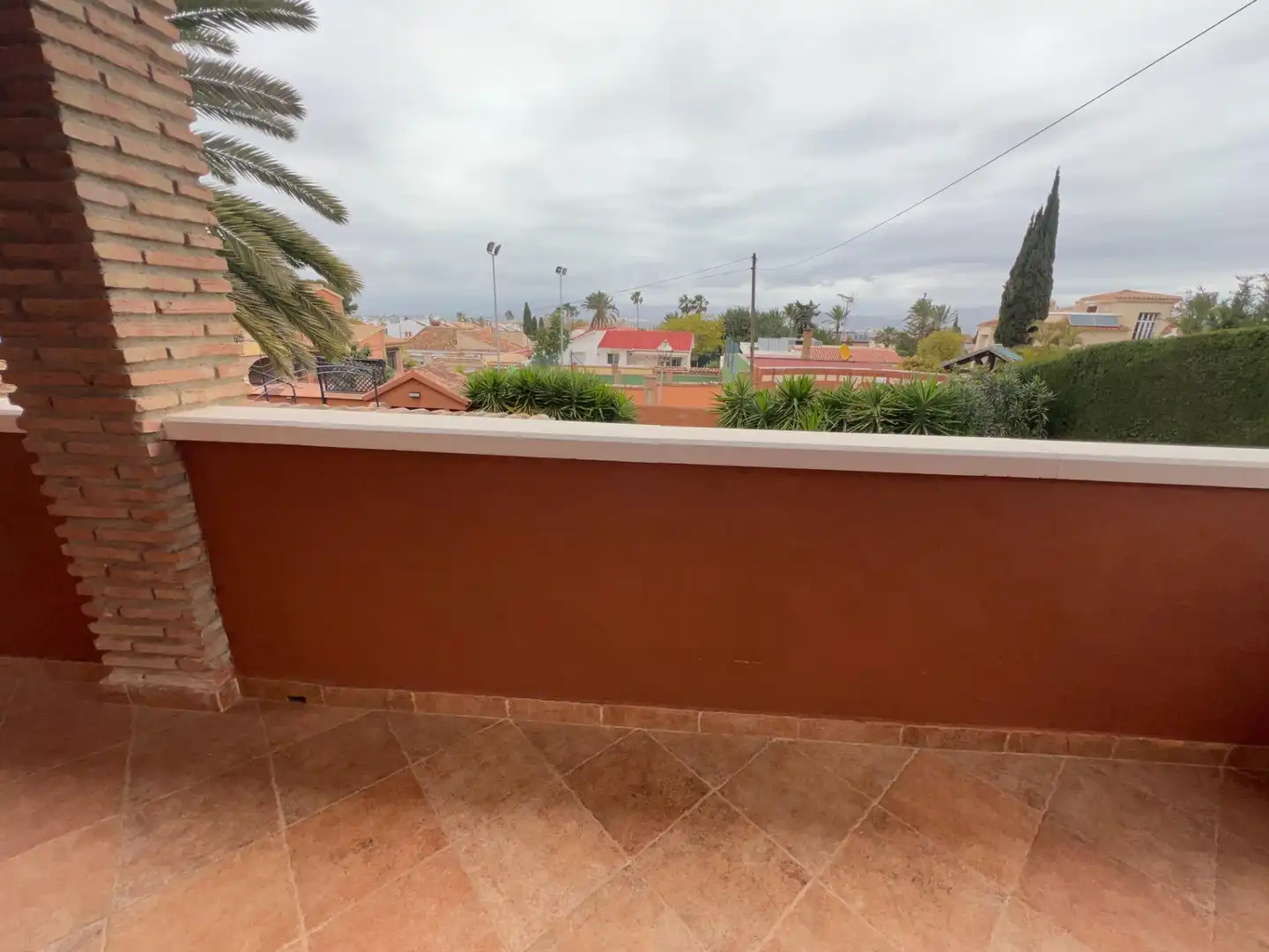 Terrassa de Casa o xalet en venda en Alhaurín de la Torre amb Aire condicionat, Jardí privat i Terrassa