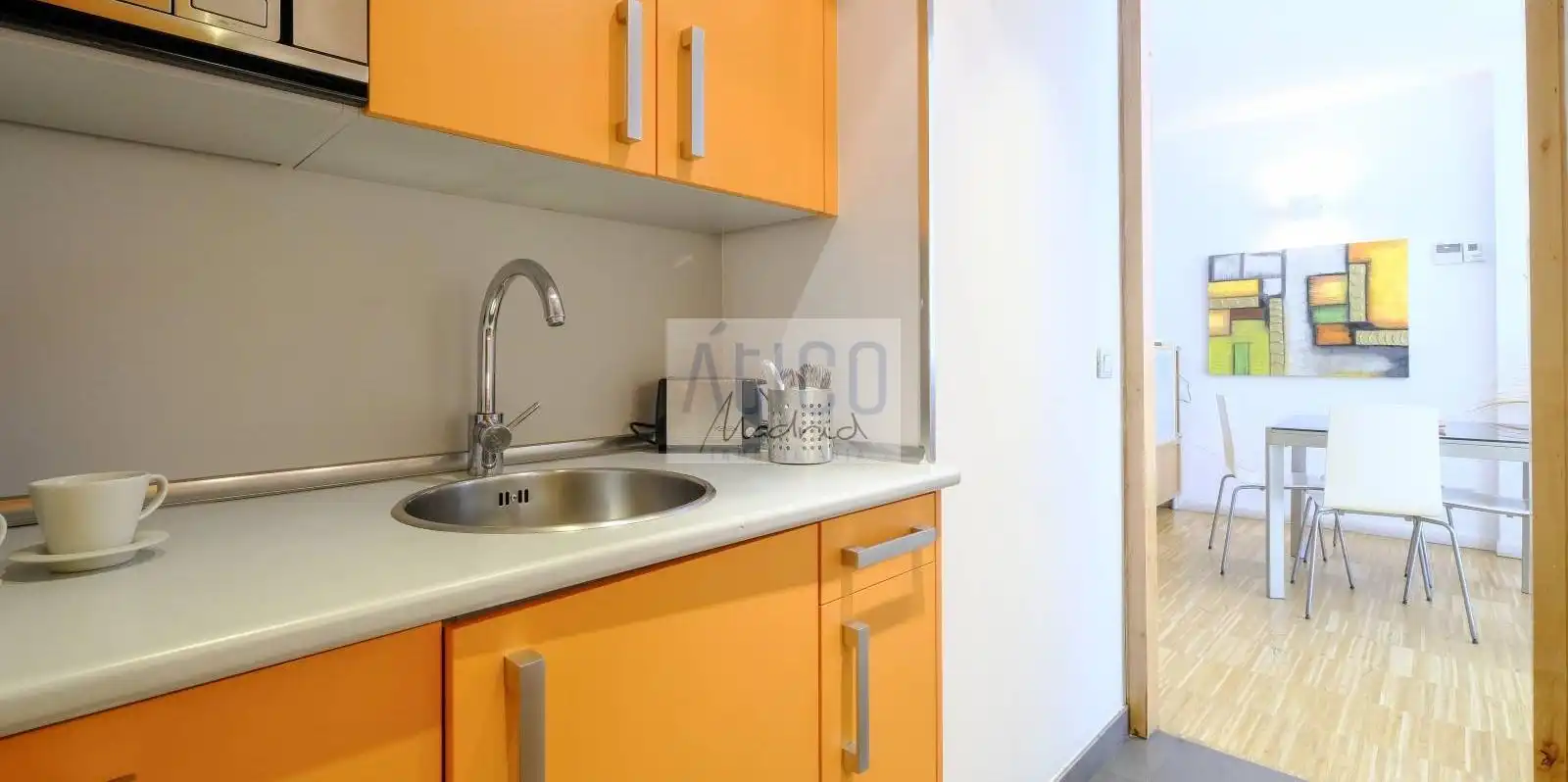 Cuina de Apartament de lloguer en Madrid amb Aire condicionat, Calefacció i Terrassa