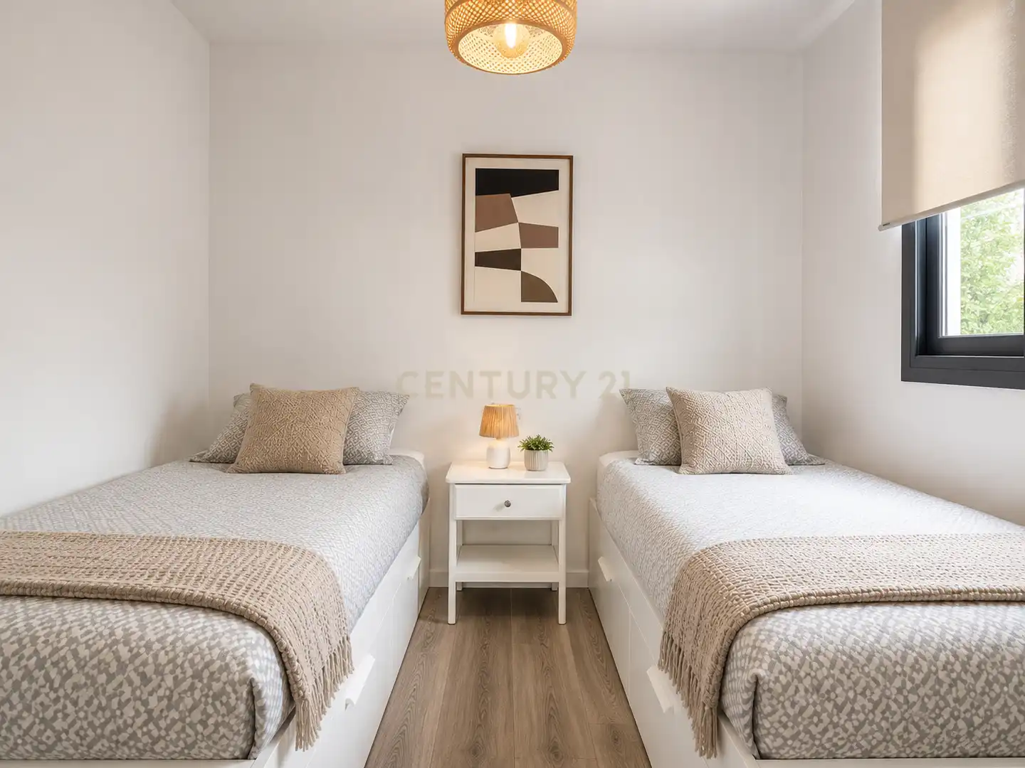 Schlafzimmer von Wohnungen zur Miete in Benalmádena mit Klimaanlage, Waschmaschine und Gemeinschaftspool