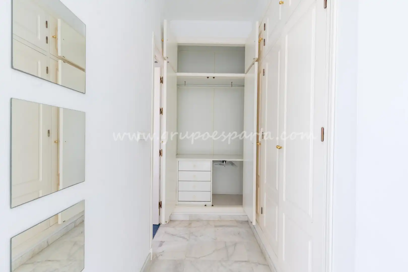 Bedroom of Detached homes for sale in Espartinas  with Air Conditioner, Heating and Oven