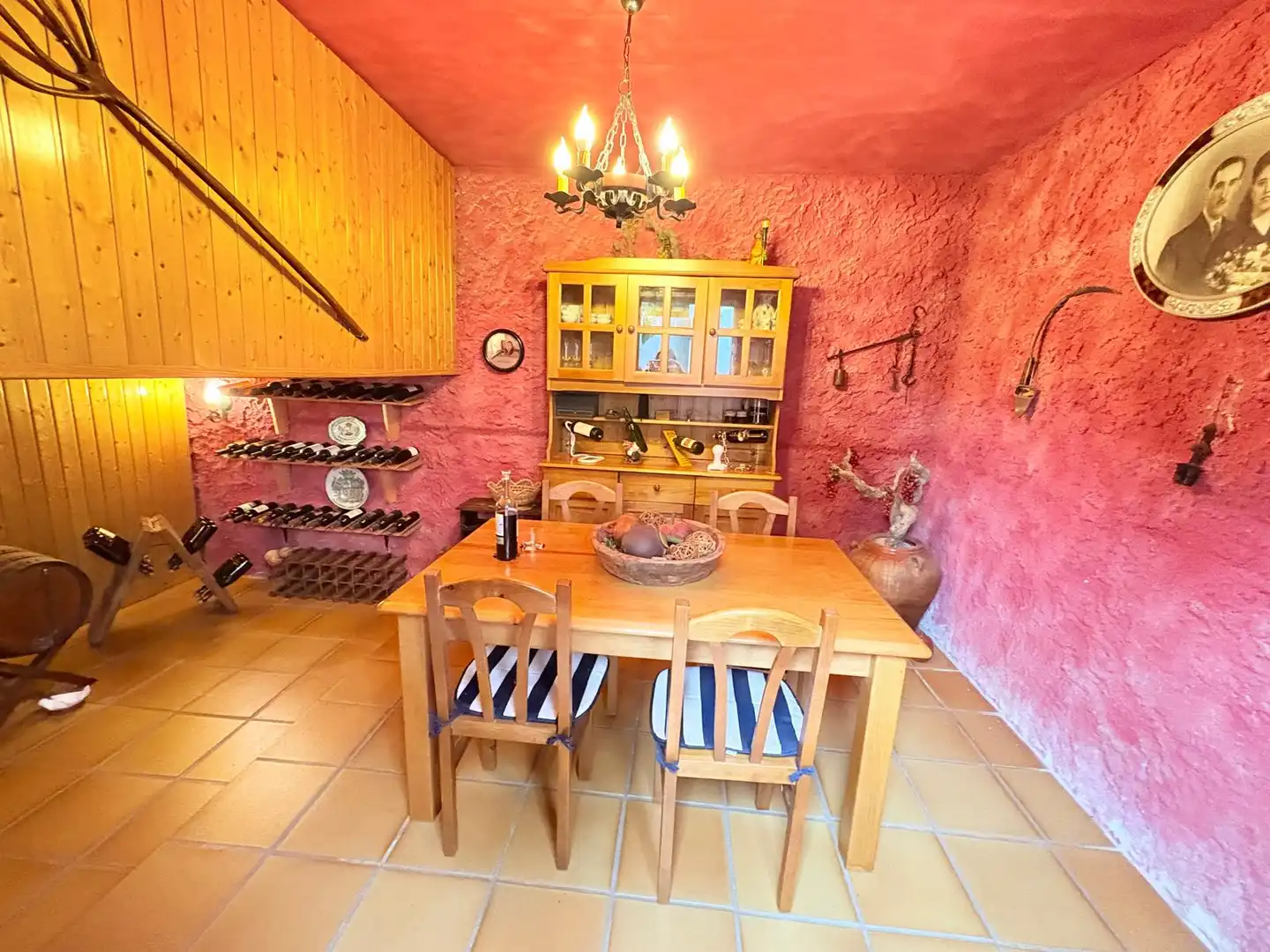 Comedor de Casa o chalet en venta en Corbera de Llobregat con Aire acondicionado, Calefacción y Jardín privado