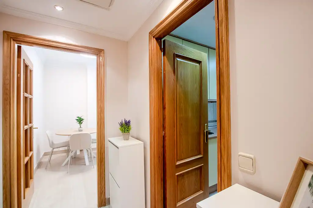 Flat for rent in Madrid  with Air Conditioner, Private garden and Storage room