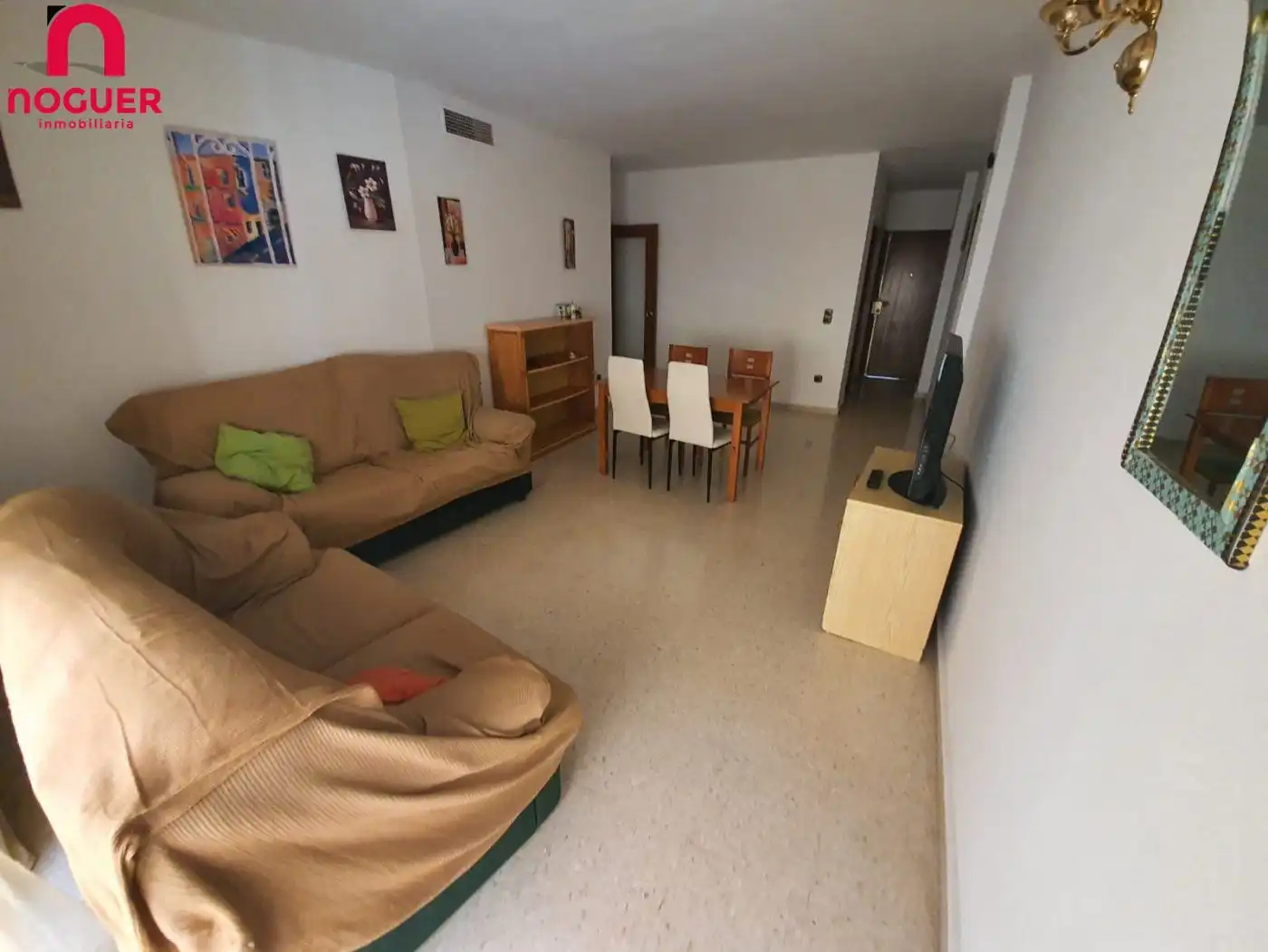 Sala d'estar de Pis de lloguer en Córdoba amb Aire condicionat, Terrassa i Moblat