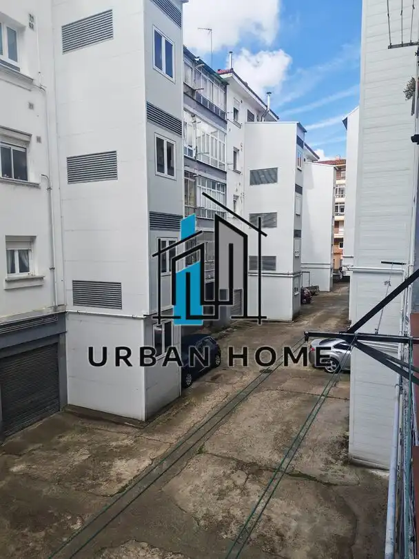 Außenansicht von Wohnung zum Verkauf in León Capital  mit Heizung und Terrasse