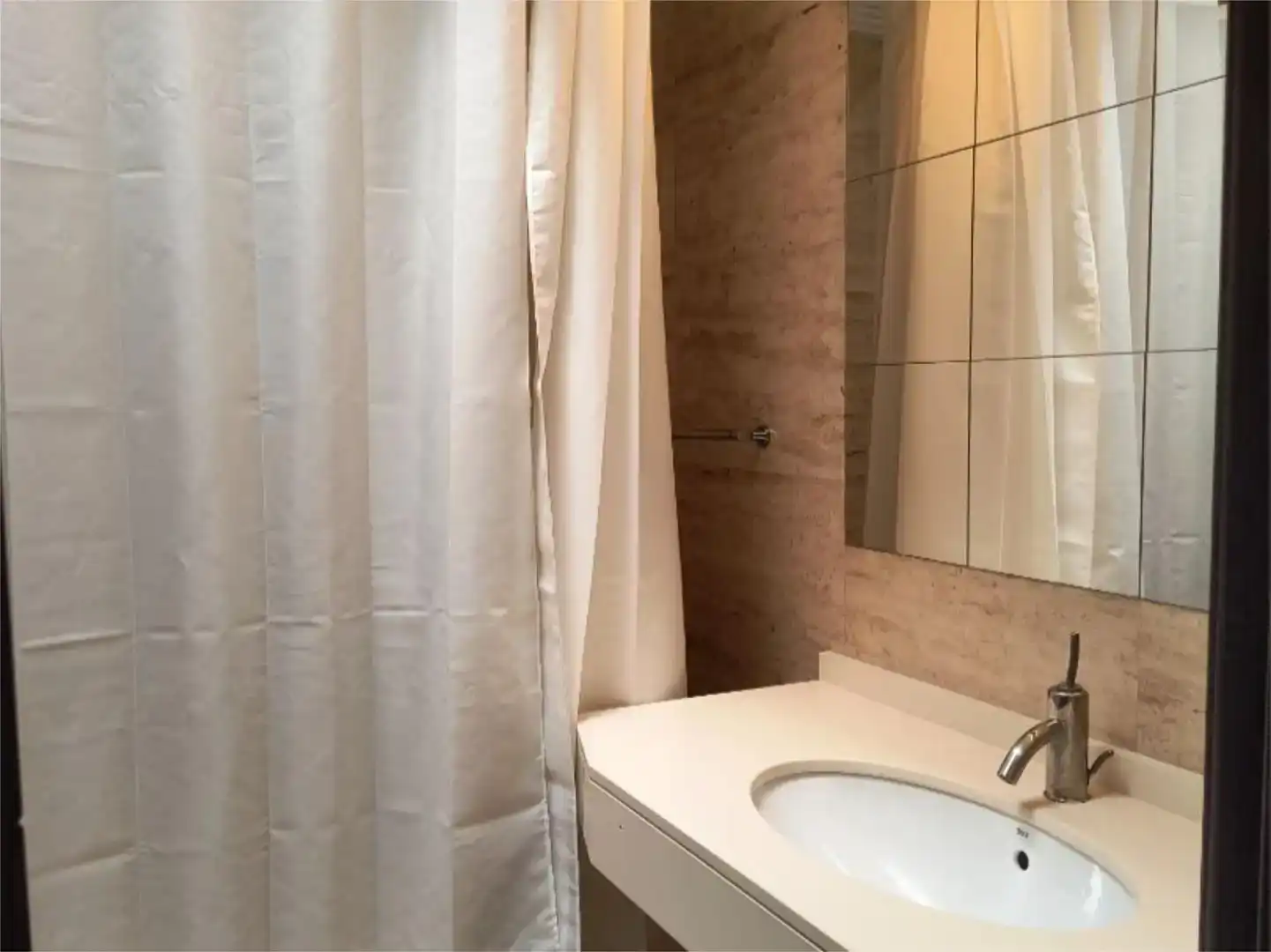 Badezimmer von Dachboden zur Miete in Alicante / Alacant mit Klimaanlage, Schwimmbad und Balkon
