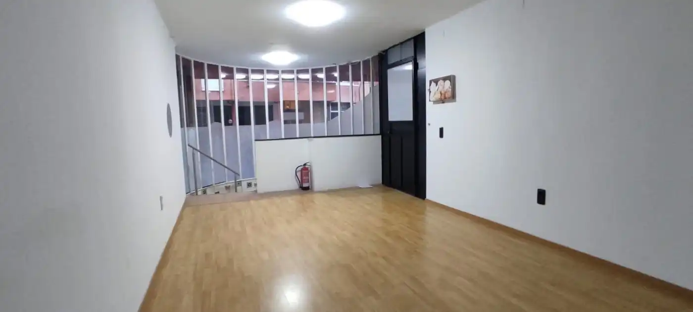 Local comercial en venda a Calle ARBOS, imagen 3