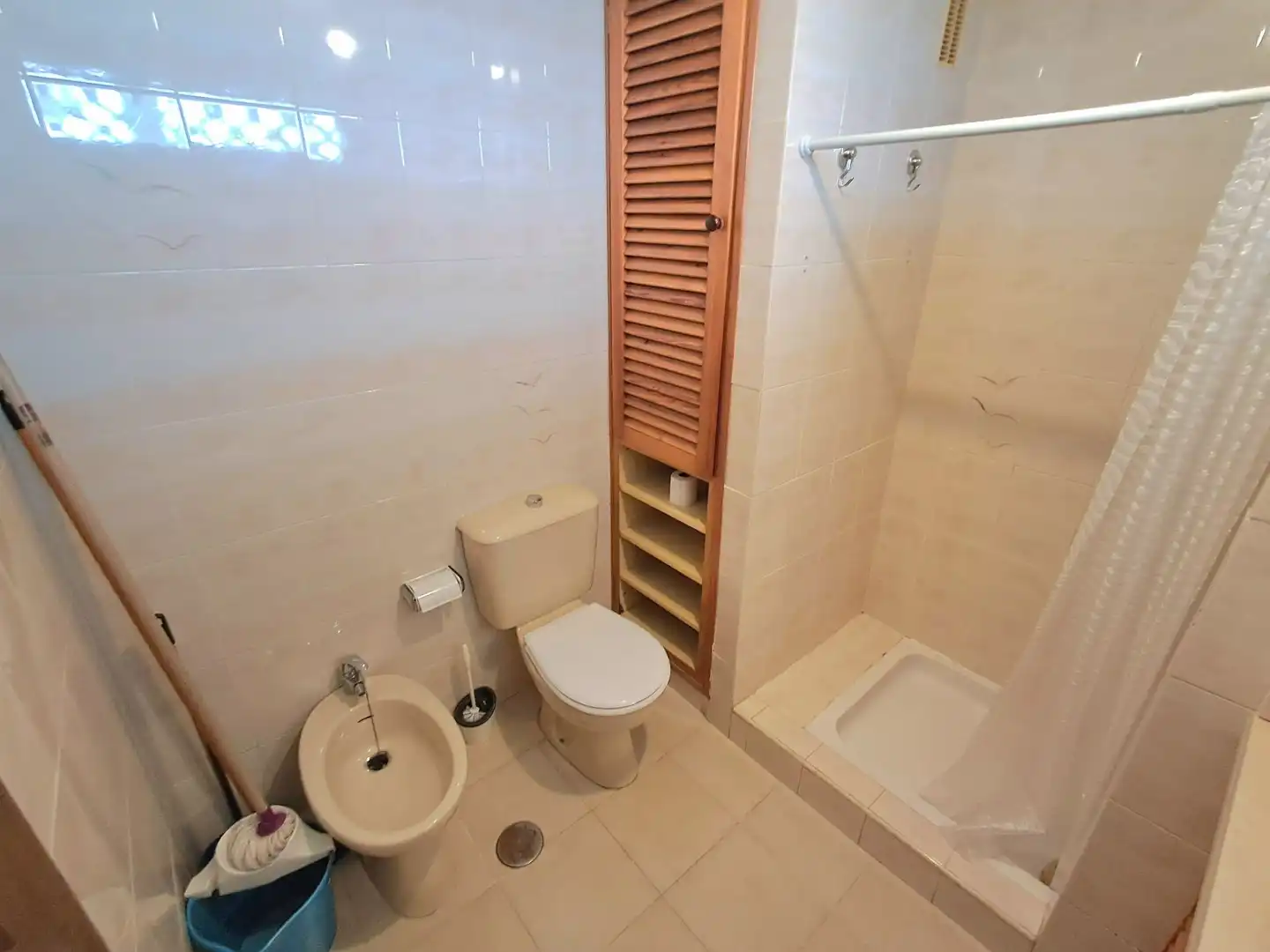 Bany de Apartament en venda en Benalmádena amb Terrassa i Piscina comunitària