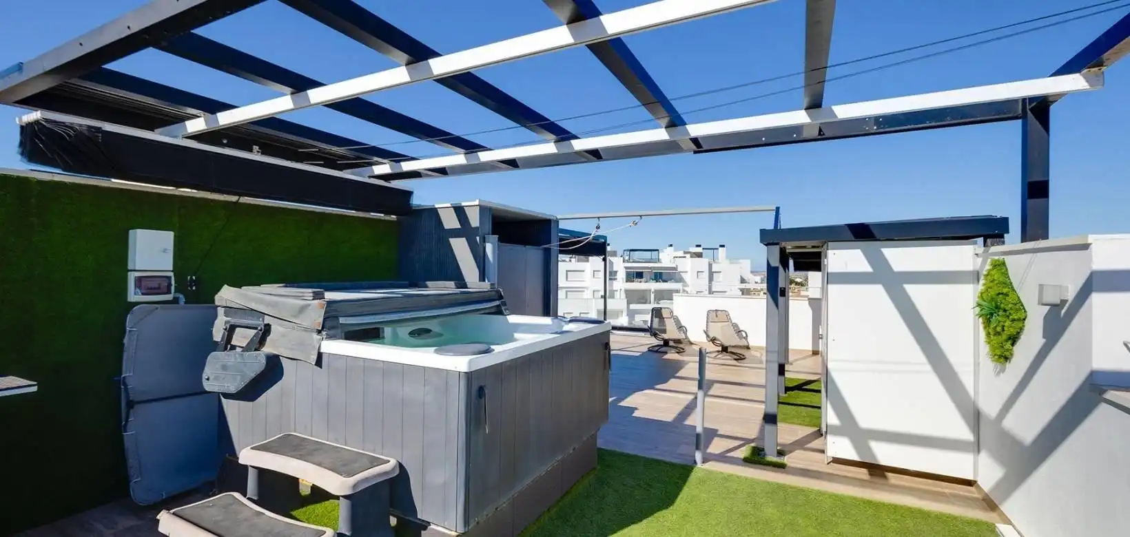 Terrassa de Àtic en venda en Torrevieja amb Aire condicionat, Calefacció i Jardí privat