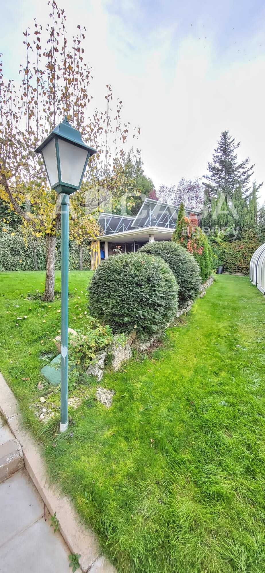 Jardí de Casa o xalet en venda en Valladolid Capital amb Calefacció i Piscina