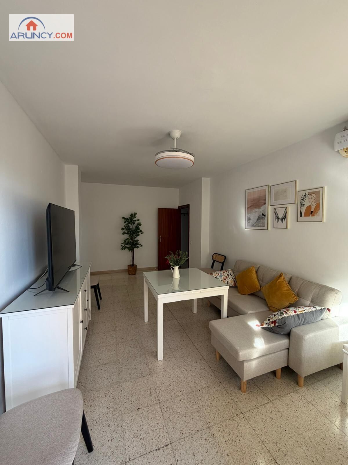 Sala de estar de Piso de alquiler en  Sevilla Capital con Aire acondicionado y Terraza