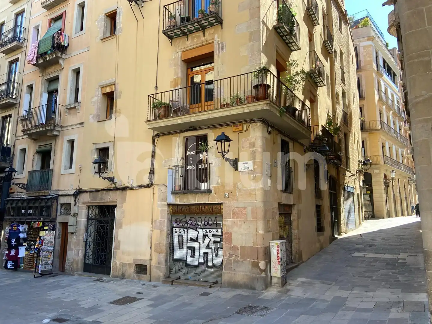 Vista exterior de Edifici en venda en Barcelona