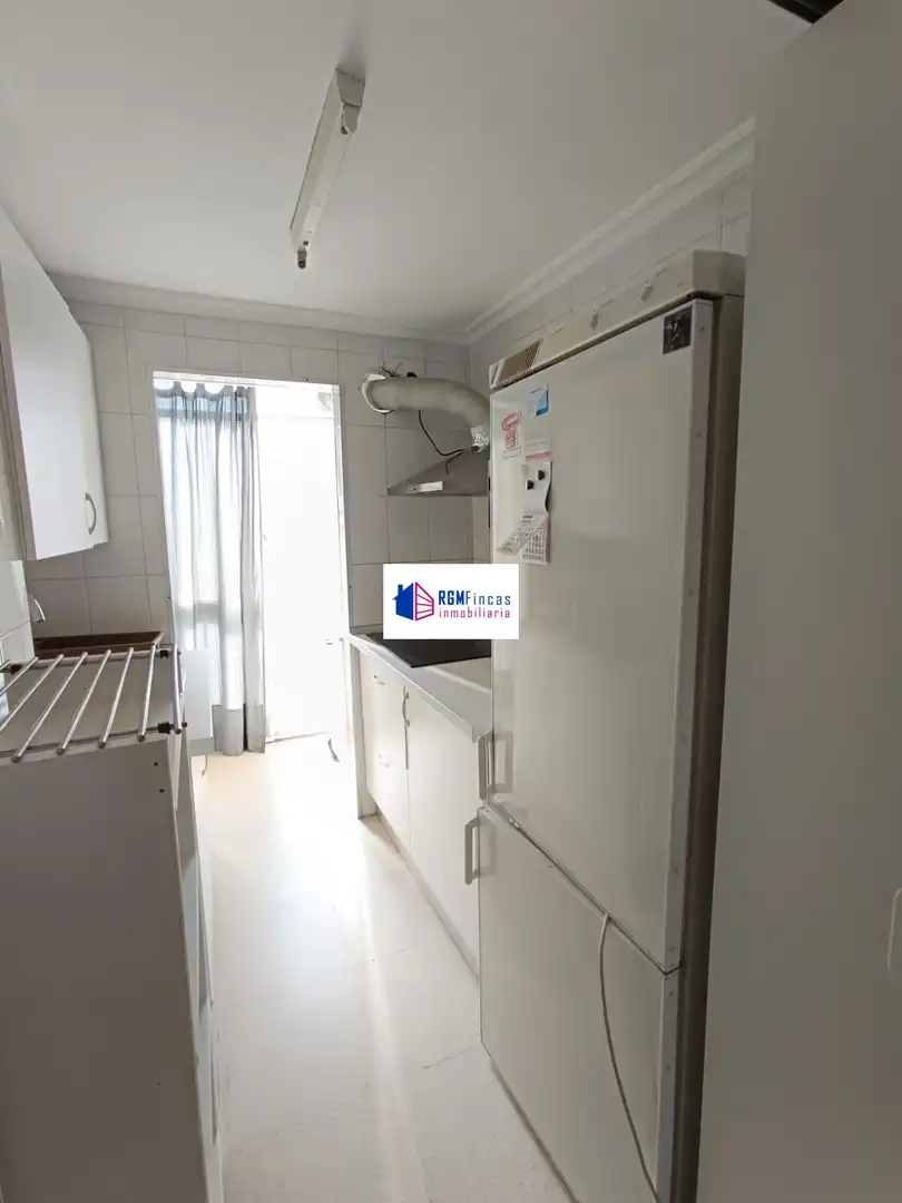 Kitchen of Flat for rent in Sevilla  with Air Conditioner and Furnished