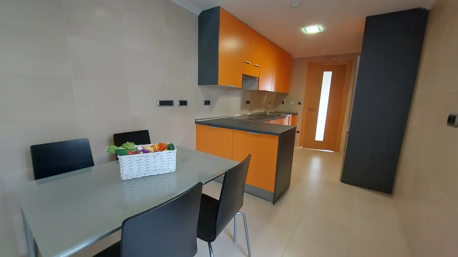 Cocina de Piso en venta en  Logroño con Aire acondicionado, Calefacción y Trastero