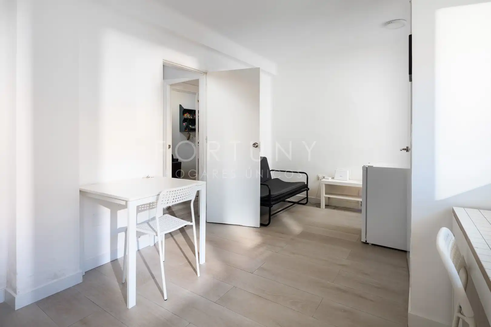 Bedroom of Flat for sale in Málaga  with Air Conditioner, Terrace and Furnished