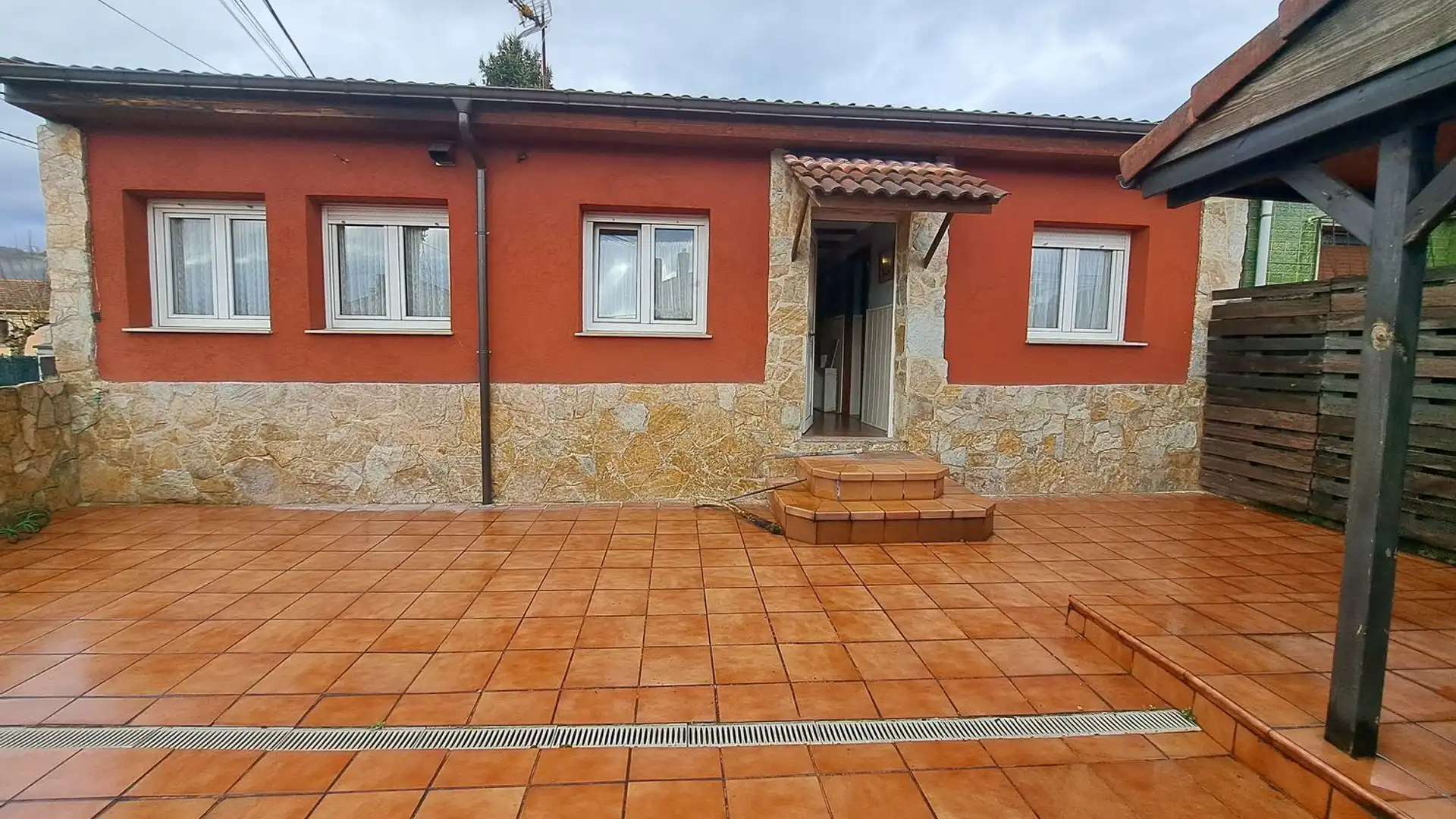 Vista exterior de Casa o chalet en venta en Langreo con Calefacción, Terraza y Trastero