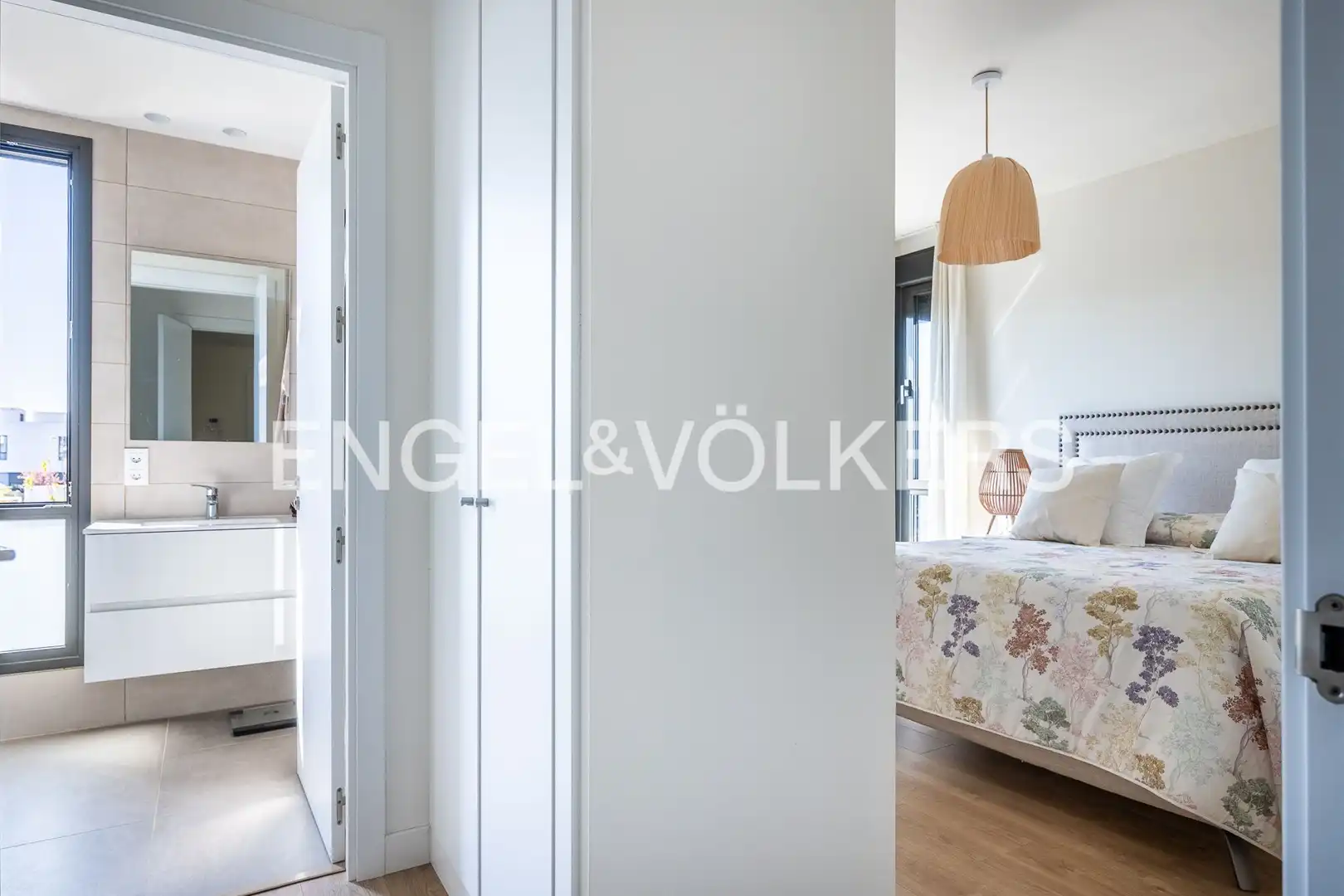 Bedroom of Detached homes for sale in Mairena del Aljarafe  with Air Conditioner, Heating and Private garden
