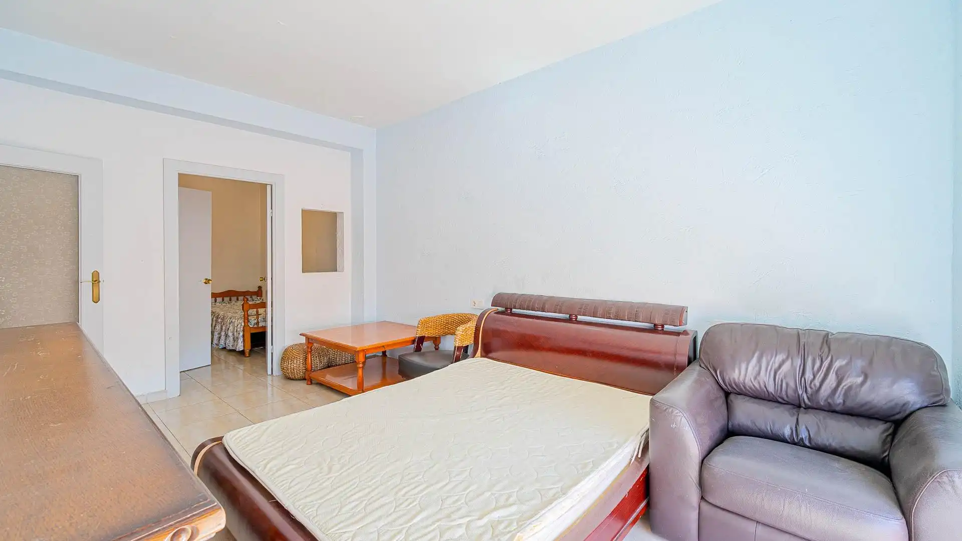 Habitación de Apartamento en venta en Torrevieja con Balcón