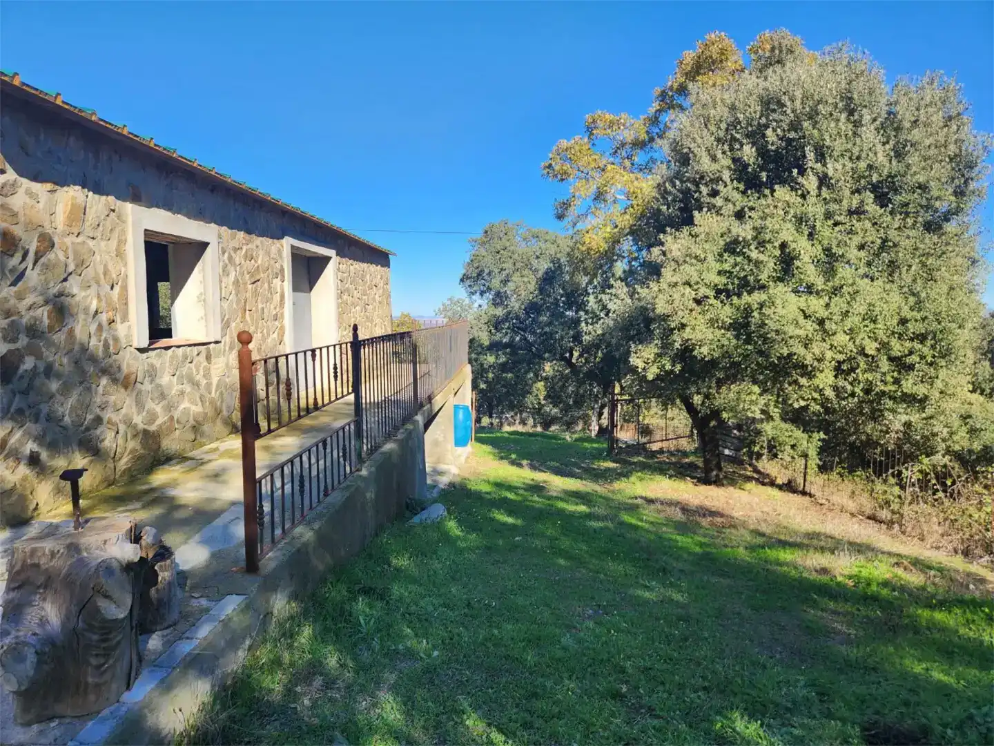 Vista exterior de Piso en venta en Calera de León