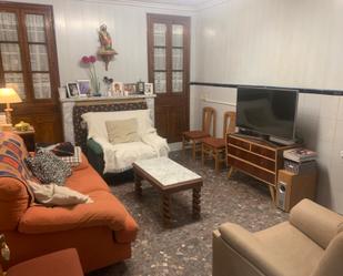 Sala d'estar de Casa o xalet en venda en Villena amb Terrassa, Traster i Internet