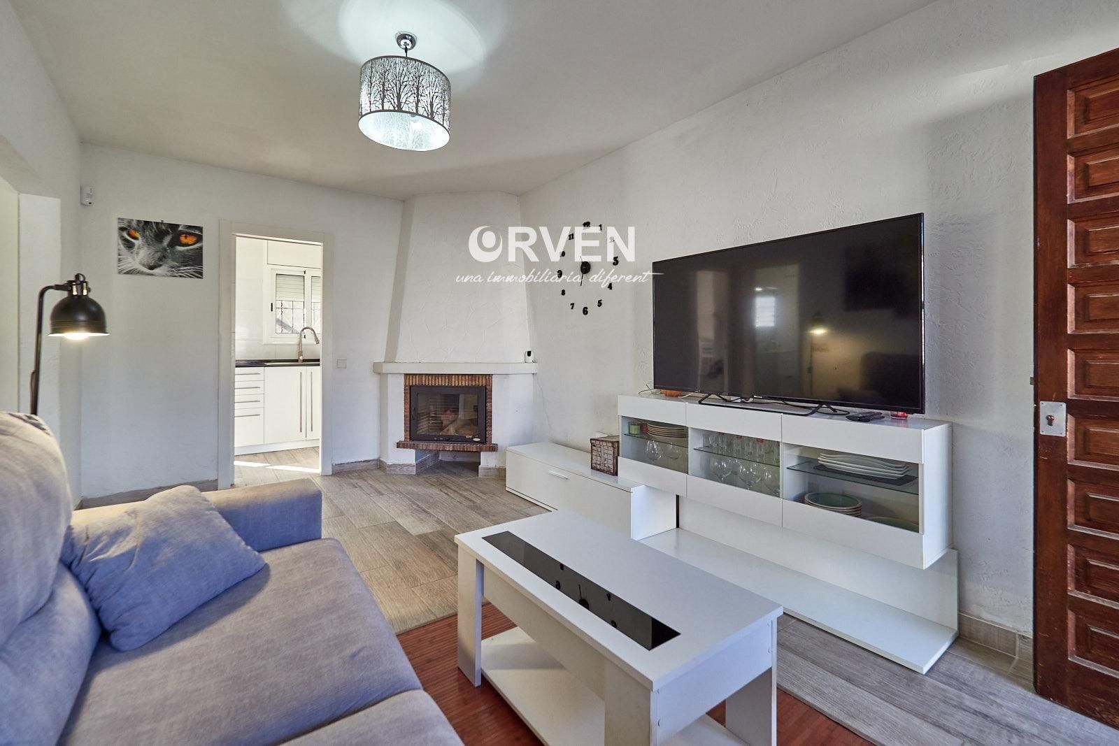 Sala d'estar de Casa adosada en venda en Albinyana amb Aire condicionat, Calefacció i Terrassa