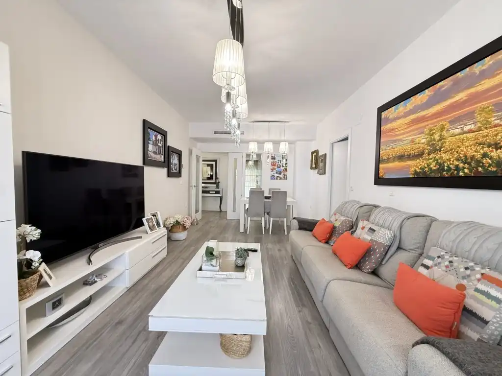 Flat with pool for sale in Calle Escritora Carmen Laforet, imagen 5