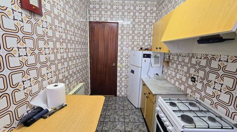 Pis molt lluminós de 94 m² amb 3 habitacions dobles, balcó i traster a Torelló
