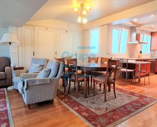 Menjador de Apartament de lloguer en Donostia - San Sebastián  amb Calefacció
