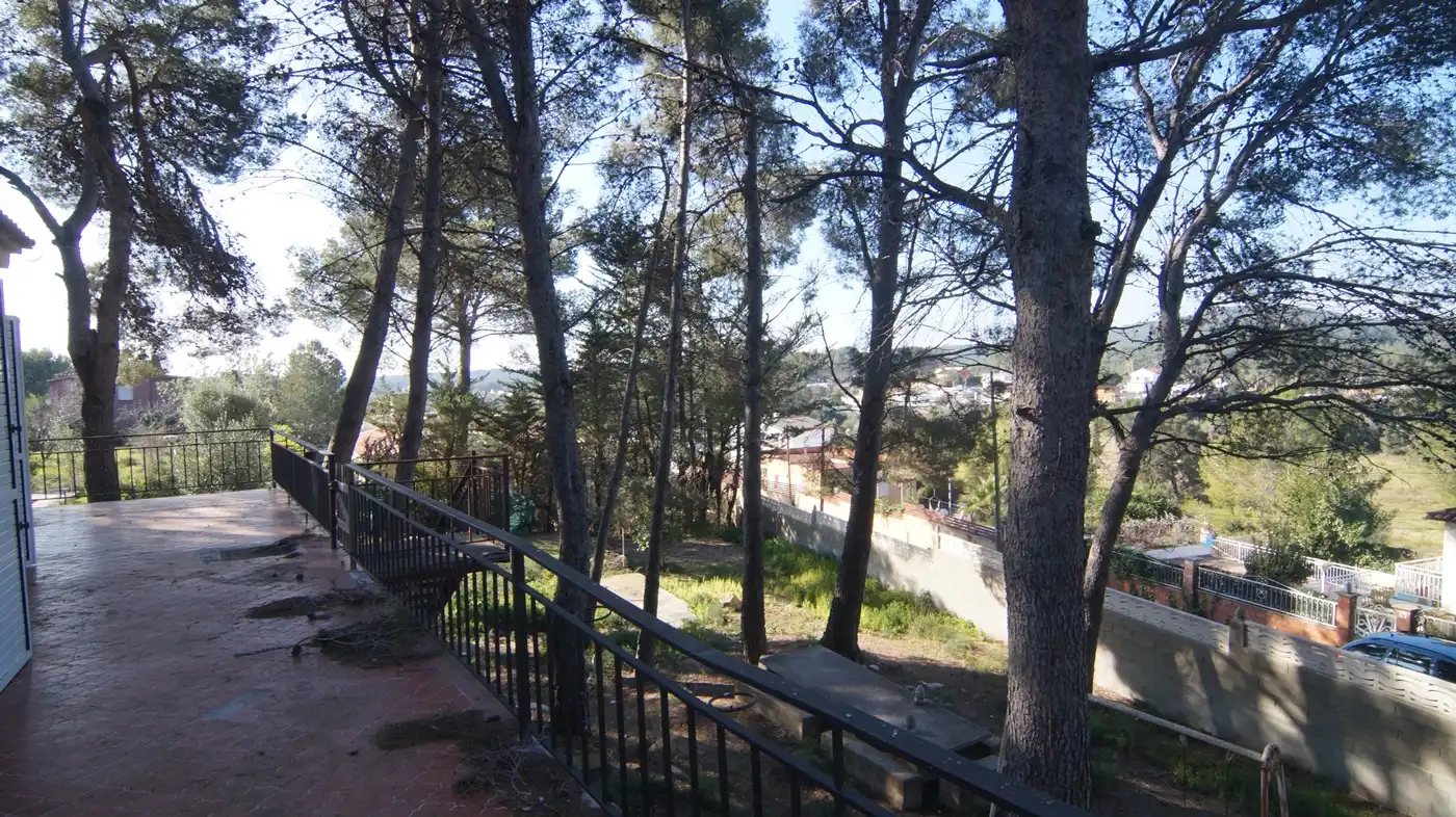 Jardí de Casa o xalet en venda en El Catllar  amb Parquet, Terrassa i Piscina