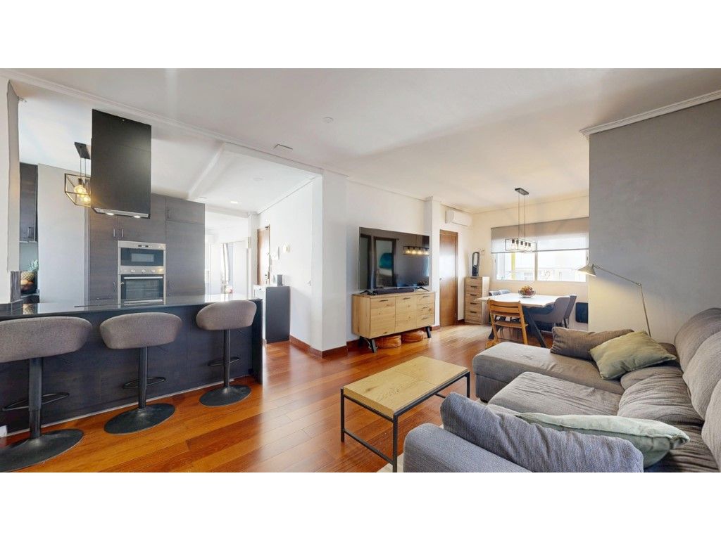 Sala d'estar de Pis en venda en  Valencia Capital amb Moblat