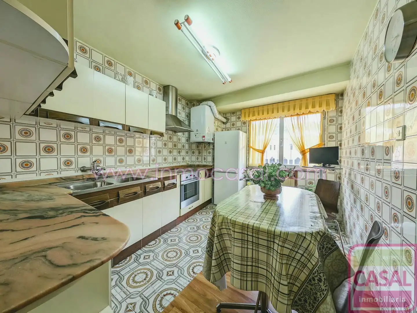 Kitchen of Flat for sale in Langreo  with Heating