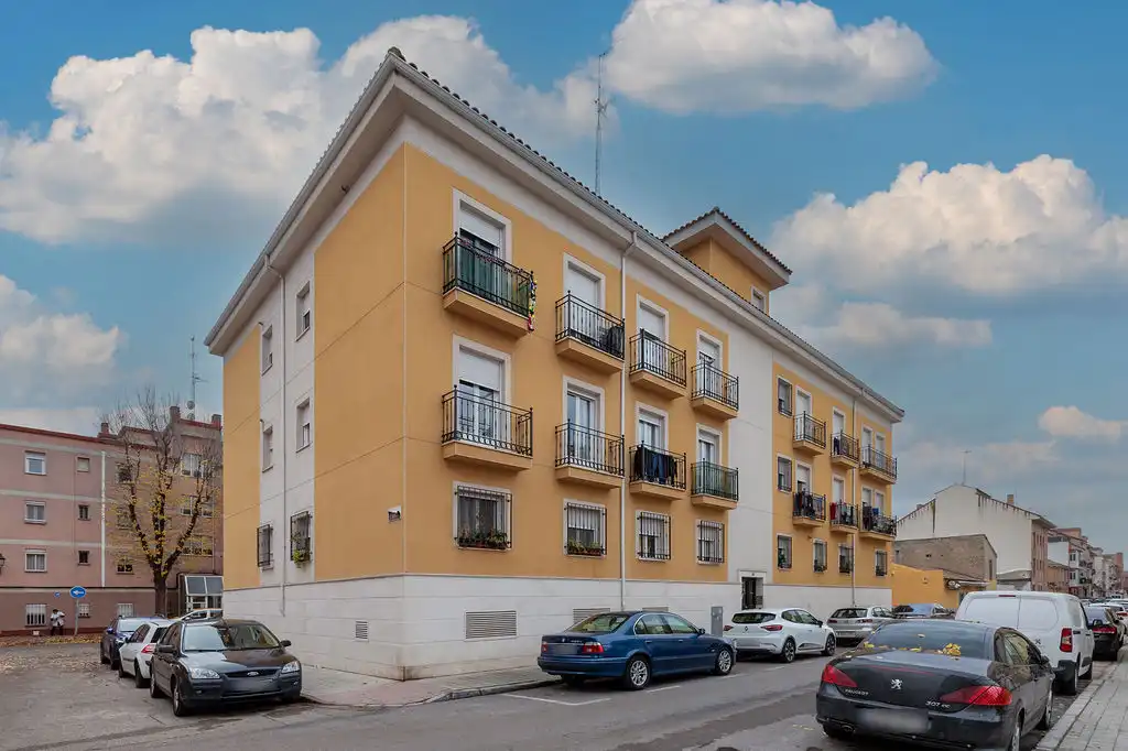 Vista exterior de Piso en venta en Aranjuez con Trastero