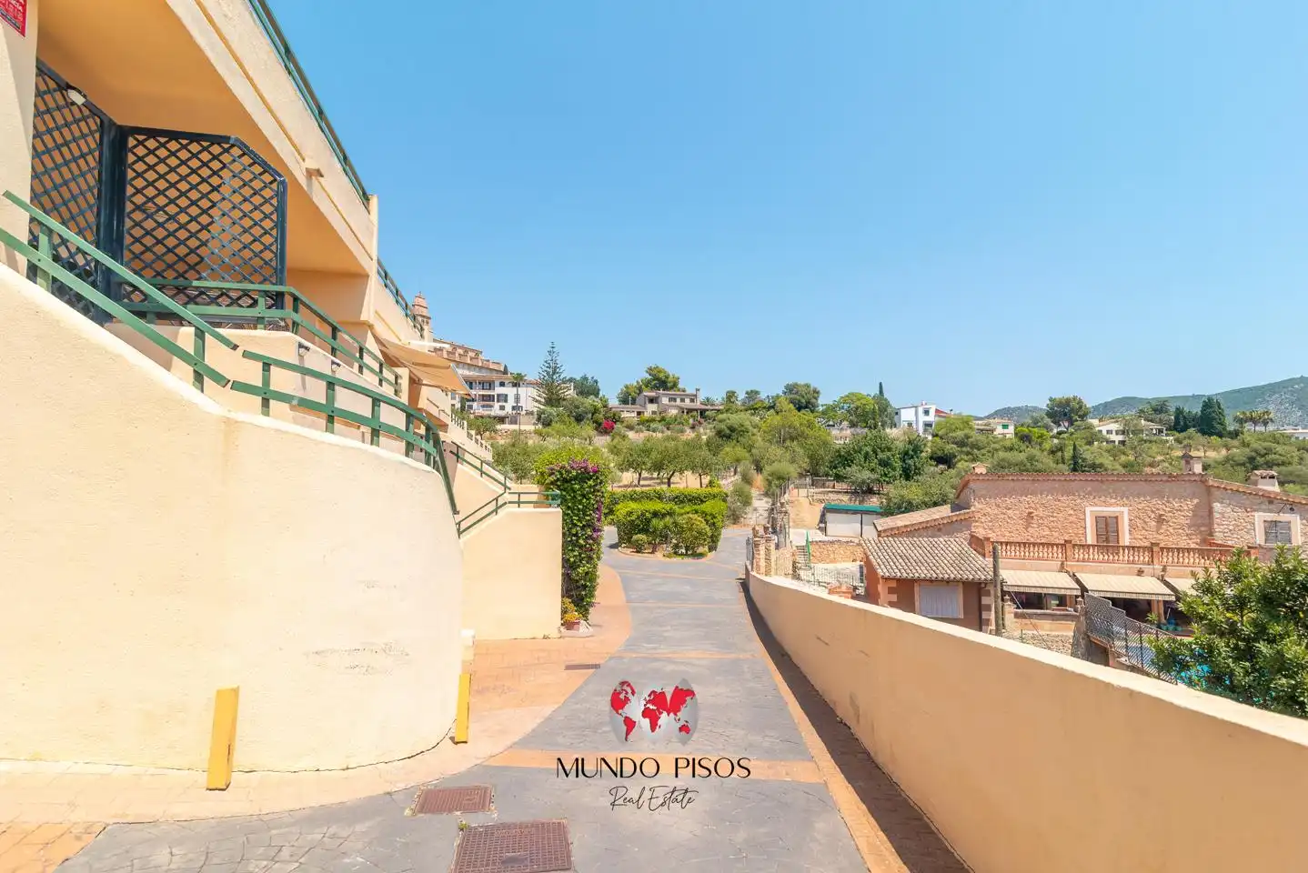Vista exterior de Casa adosada en venta en Calvià con Aire acondicionado, Calefacción y Terraza