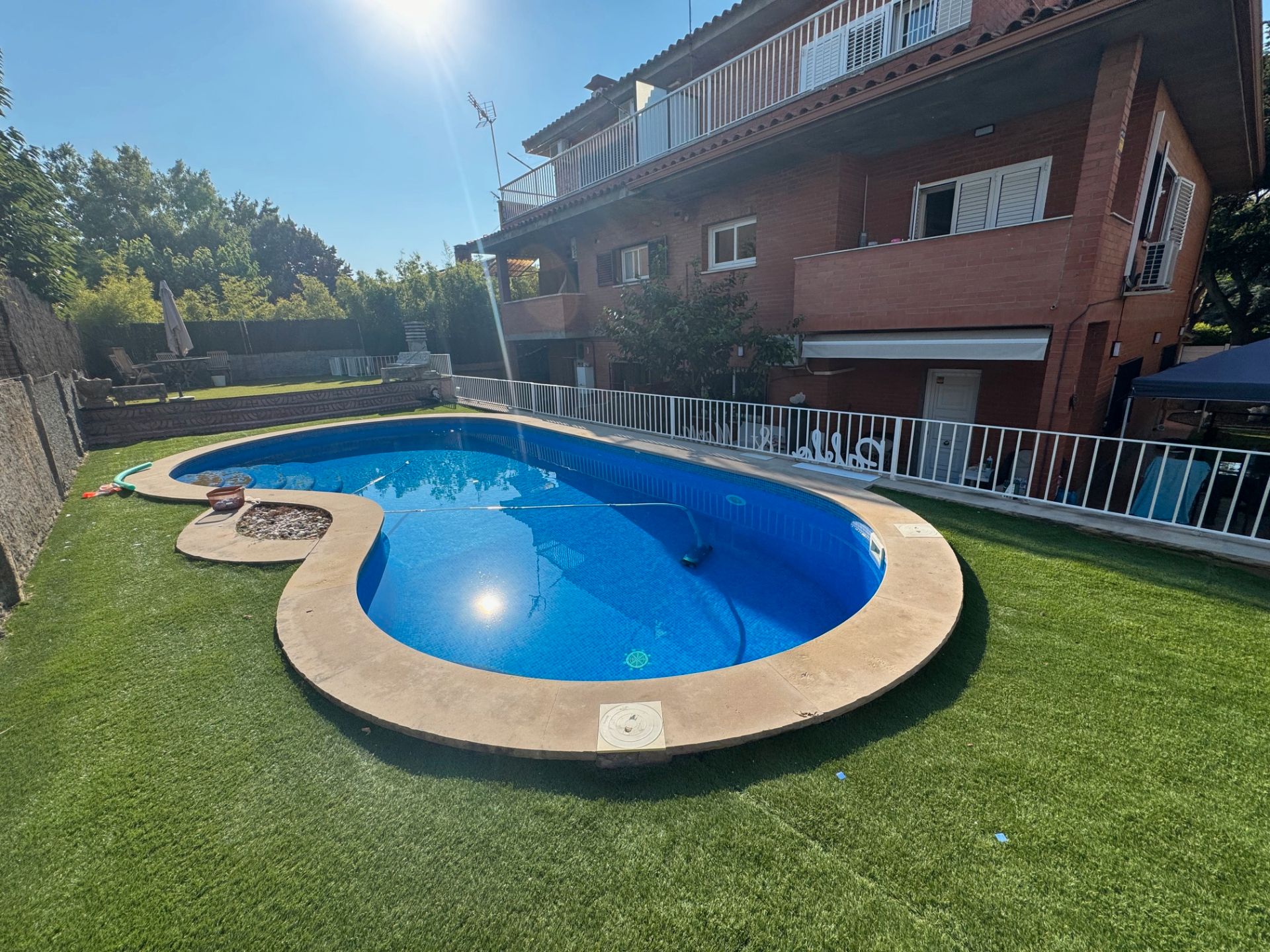 Swimming pool of Single-family semi-detached to rent in Sant Cugat del Vallès  with Air Conditioner, Heating and Private garden