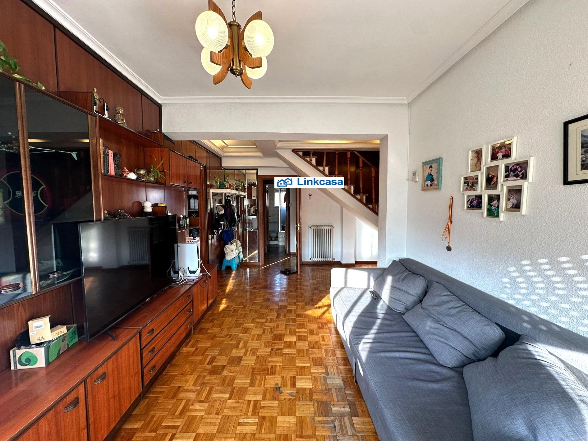 Living room of Duplex for sale in  Madrid Capital  with Air Conditioner, Heating and Terrace
