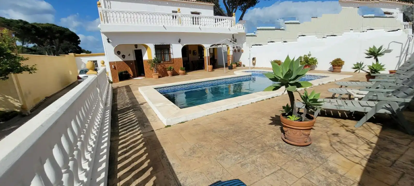 Villa con piscina in vendita a Los Pinos