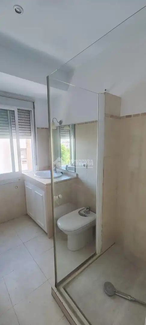 Bany de Pis en venda en Sevilla