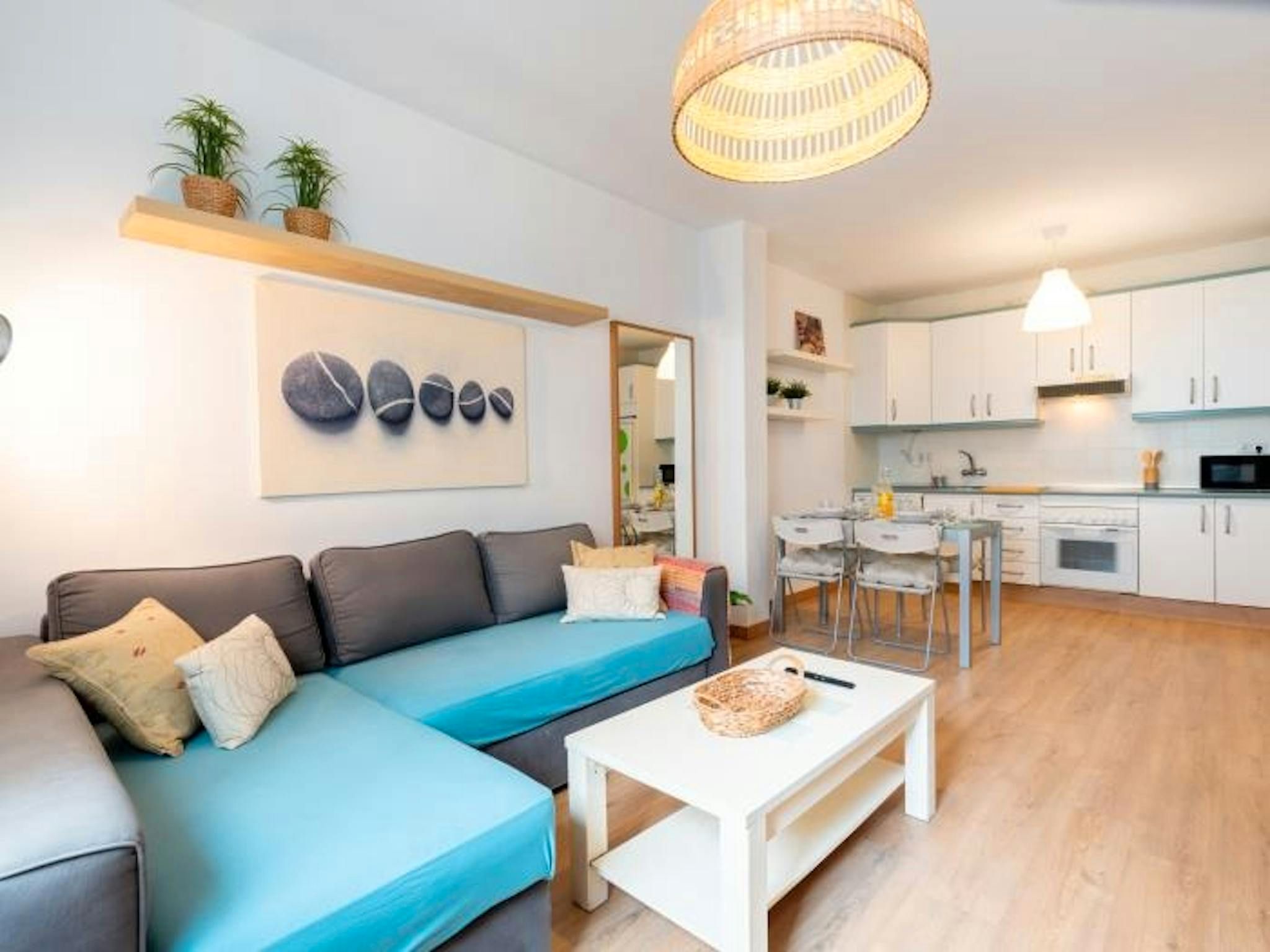 Living room of Flat to rent in  Sevilla Capital  with Air Conditioner, Heating and Furnished