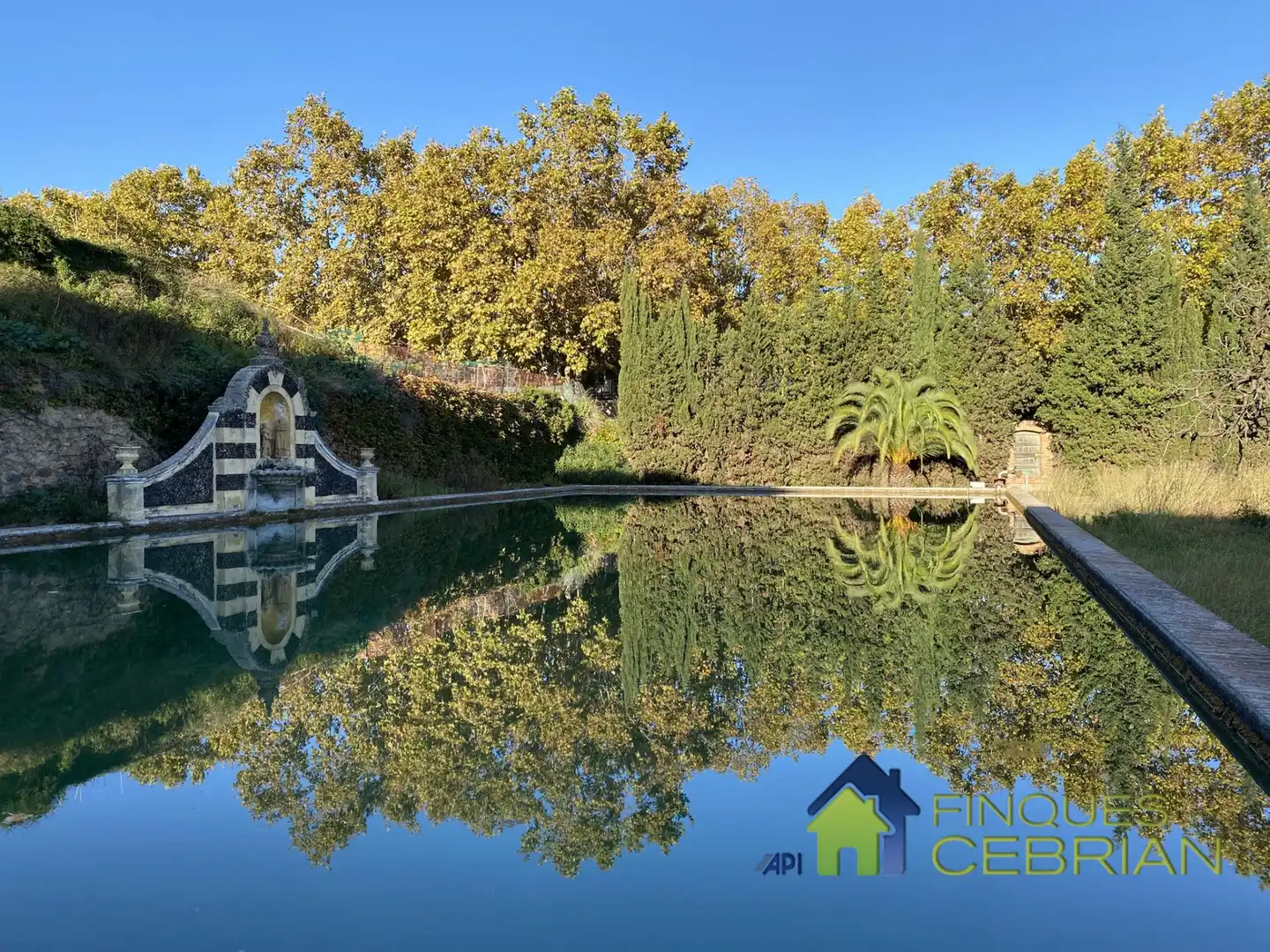 Piscina de Finca rústica en venta en Alella con Calefacción